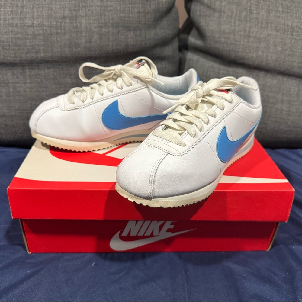 ❤️ Nike Cortez White / University Blue Sneakers, Womens Sz 7.5 ❤️